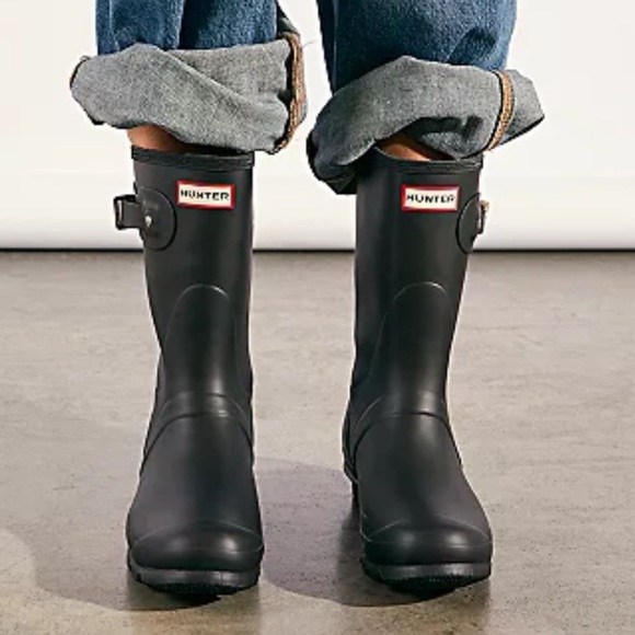 Hunter Shoes - HUNTER ORIGINAL TOUR SHORT BLACK RUBBER RAIN BOOTS US 8